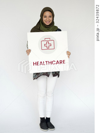 Women holding healthcare card concept 32439872