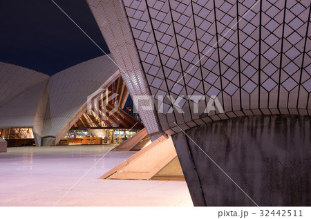 【シドニー夜景】　オペラ・ハウス　オペラハウス 32442511