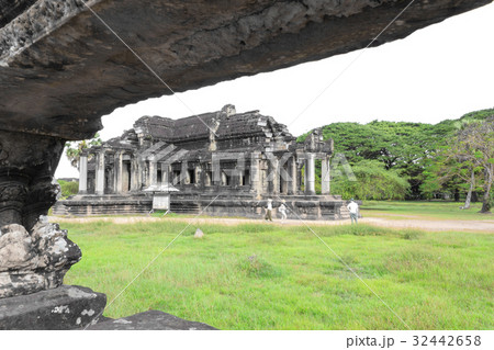 Angkor Wat 32442658