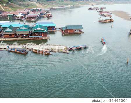 Port cabin in rural Sangkla,Thailand Port cabin in rural Sangkla,Thailand 32445004