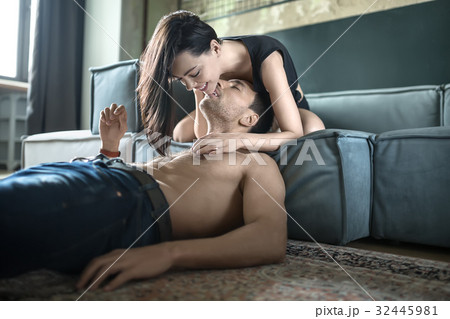 Sexy hugging couple 32445981