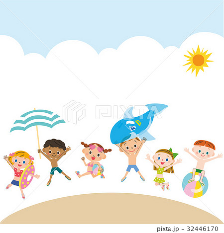 海水浴で遊ぶ子供達 32446170