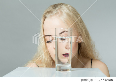 girl with glass 32446480