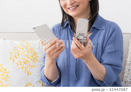 ミドル女性 32447087