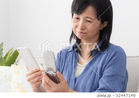 ミドル女性 ミドル女性 32447140