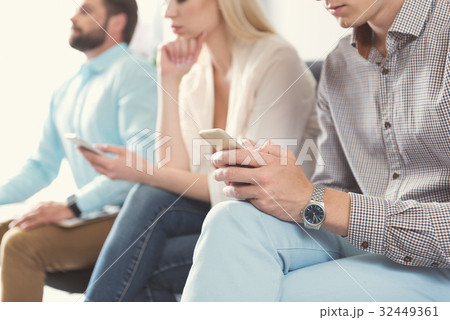 Youthful applicants waiting in alive queue for job 32449361