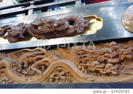 信州 松本の文化財 須々岐水神社の祭りの舞台 薄町町の舞台の彫刻 立川流彫刻の舞台(山車)は長野県宝 信州 松本の文化財 須々岐水神社の祭りの舞台 薄町町の舞台の彫刻 立川流彫刻の舞台(山車)は長野県宝 32450592