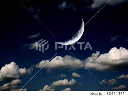 The moon in the night sky The moon in the night sky 32451525