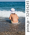 girl plays with waves 32454245
