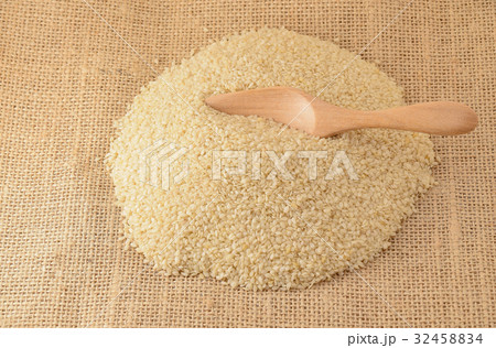 white sesame 32458834