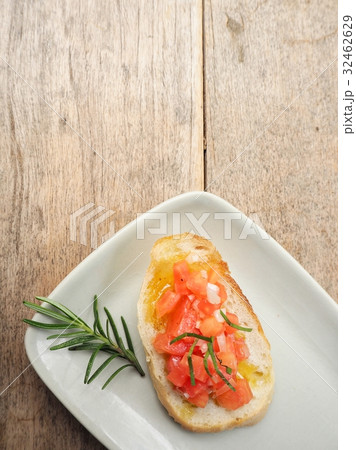 Bruschetta 32462629
