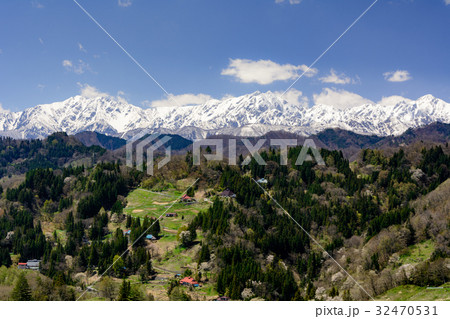 後立山連峰と山村 後立山連峰と山村 32470531