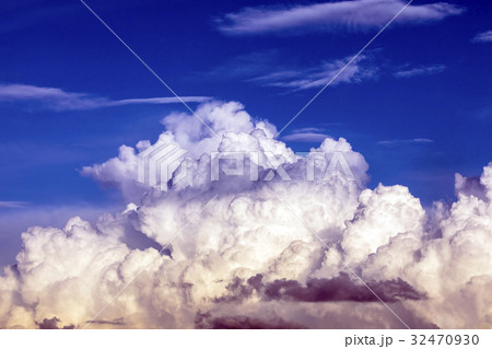 入道雲 32470930