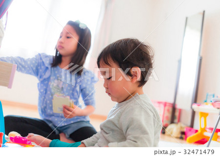 2-yr-old　&　7-yr-old 32471479