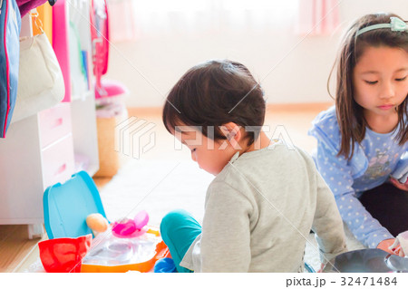 2-yr-old　&　7-yr-old 32471484