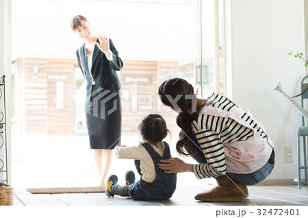 働くママ イメージ 働くママ イメージ 32472401