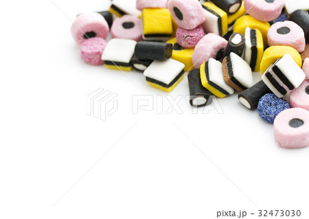 mixed liquorice candies 32473030