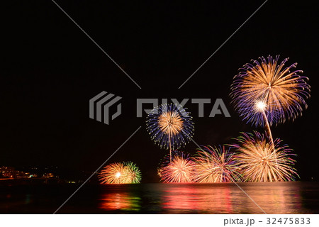 【神奈川県】湯河原温泉海上花火大会 32475833