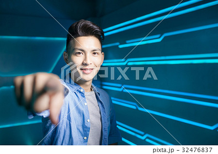 man on tech background 32476837