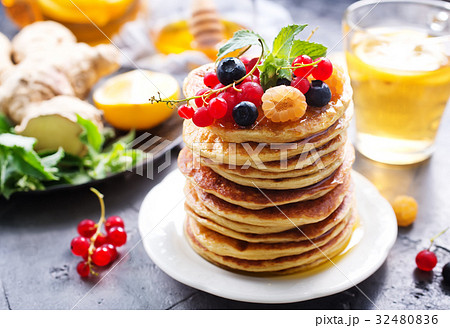 pancakes 32480836