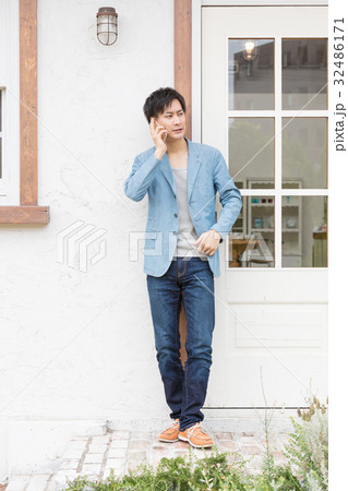 若い男性のポートレート 若い男性のポートレート 32486171