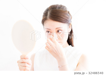 女性・目元のケア・コンタクト(日本人・アジア人) 女性・目元のケア・コンタクト(日本人・アジア人) 32486540