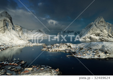snow in Reine Village, Lofoten Islands, Norway snow in Reine Village, Lofoten Islands, Norway 32489624