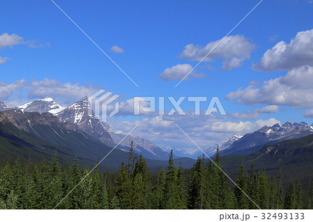 カナディアンロッキー Icefields Pkwy からの風景 32493133