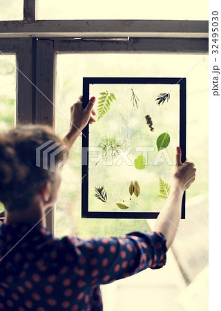 Making Dried Flowers in Glass Frame Hobby Handmade 32495030