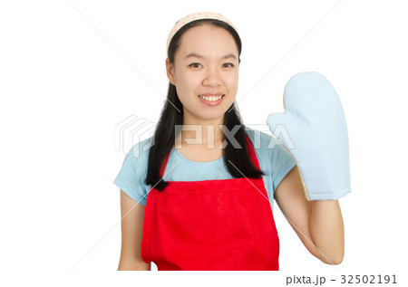 Woman wear oven mittens ready to cooking 32502191