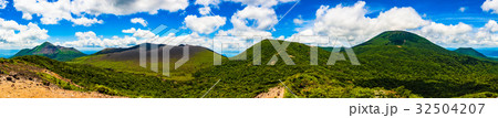 大幡山から観る霧島  高千穂峰～韓国岳 32504207