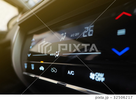 Car Touch Screen Air Conditioning Controls 32506217