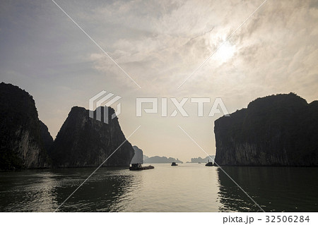 ハロン湾 ベトナム ハロン湾 ベトナム 32506284