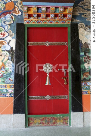 Colourful Door Colourful Door 32508394