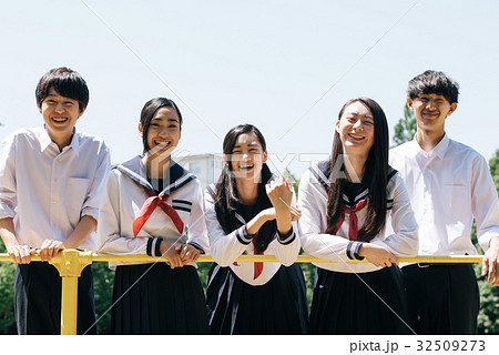 高校生たち 32509273