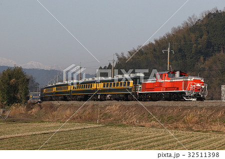 DD51牽引サロンカーなにわ 32511398