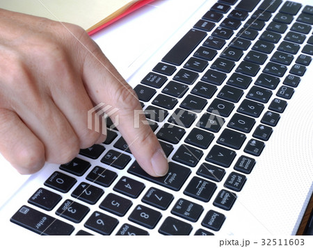キーボード操作 32511603