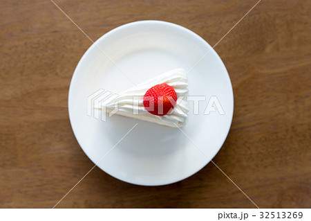 イチゴのショートケーキ イチゴのショートケーキ 32513269