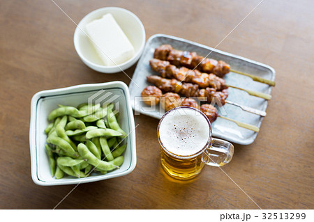 ビールとおつまみ 32513299