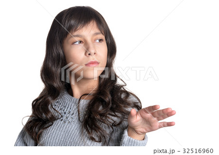 cute brunette teen girl 32516960