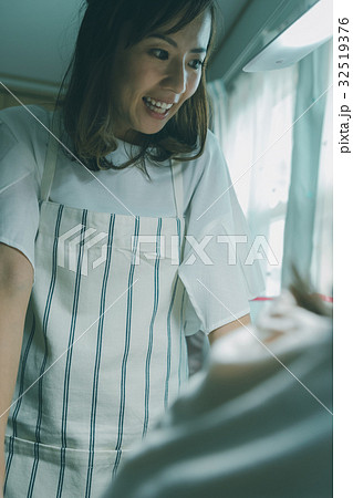 housewife 32519376