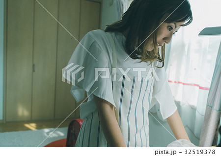 housewife 32519378