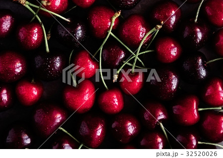 Dark cherries fruit pattern 32520026