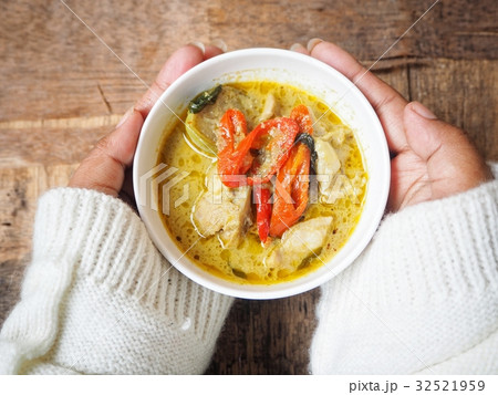 Green curry chicken Thai food 32521959