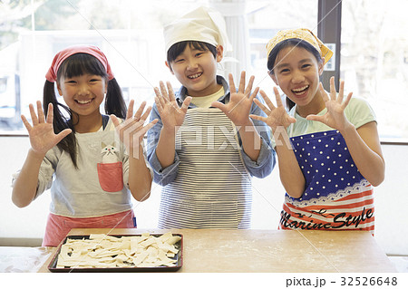 林間学校 料理する小学生 林間学校 料理する小学生 32526648