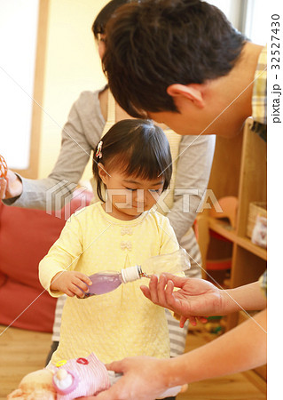 託児所、保育士、保育園、幼稚園、保育所、認可保育園　撮影協力・RYOZAN PARK大塚 32527430