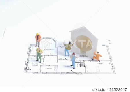 tiny figure of worker construction the site tiny figure of worker construction the site 32528947