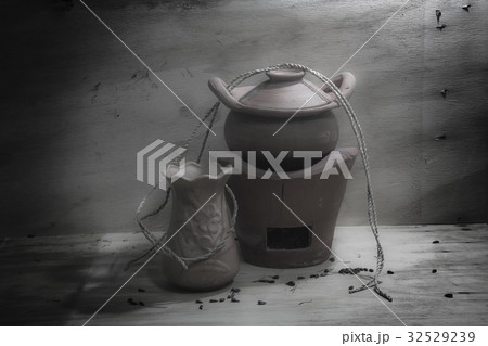 ceramic pot ceramic jug on still lift 32529239