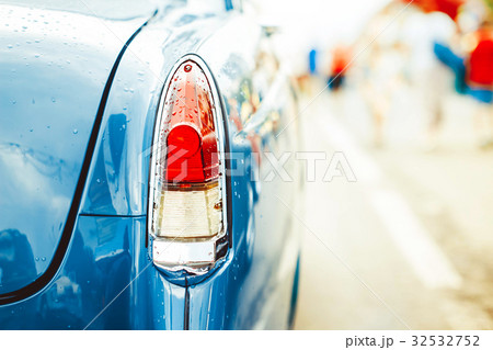 Retro car rear light 32532752