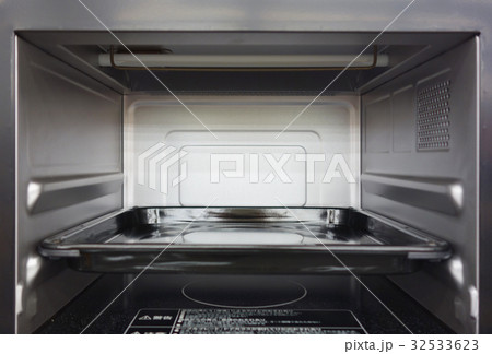 電子レンジの中 32533623